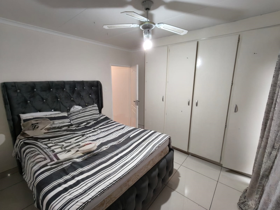 2 Bedroom Property for Sale in Safari Gardens North West